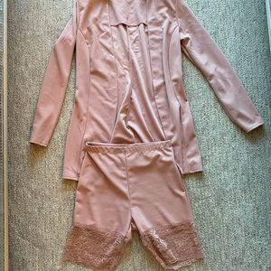 2-Pc Blush Outfit, Sz Sm